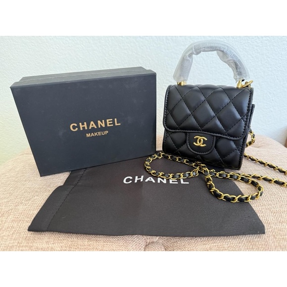 Chanel Makeup VIP Mini Crossbody Bag - Picture 1 of 9